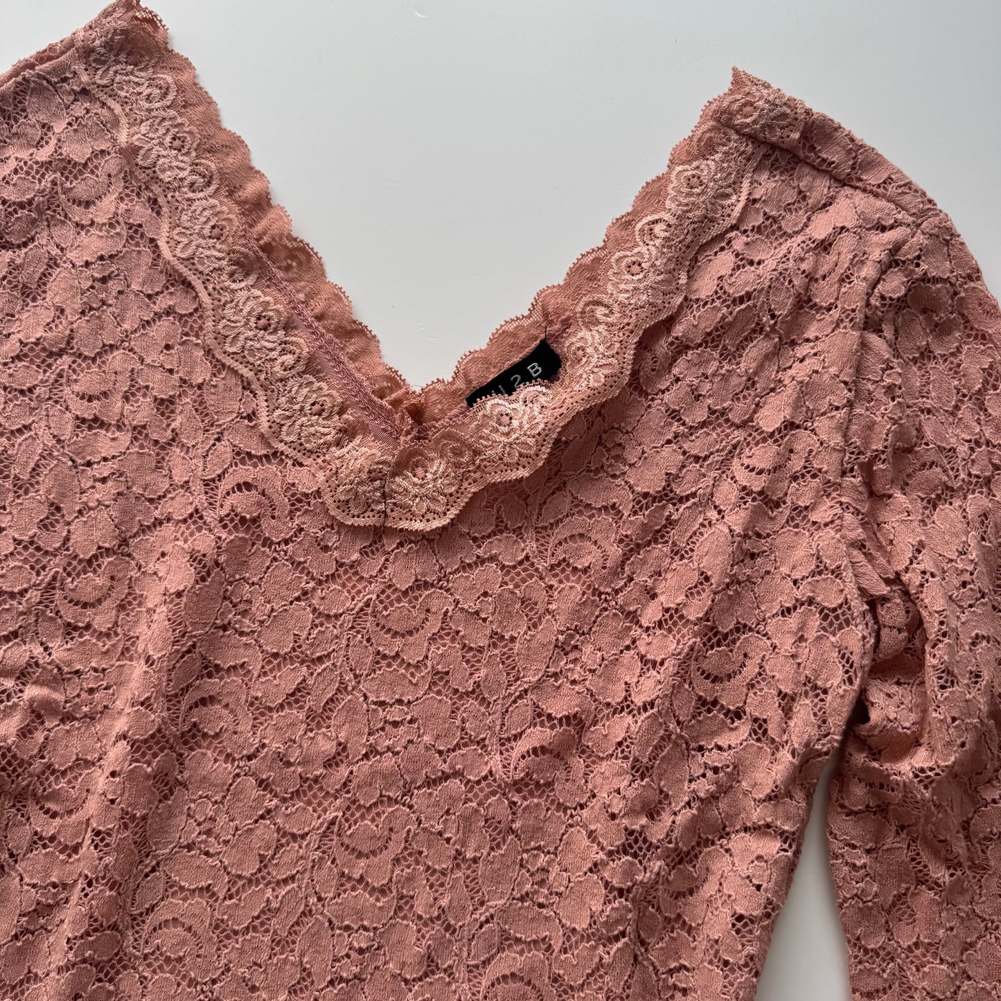 Pink cute lace shirt (M)