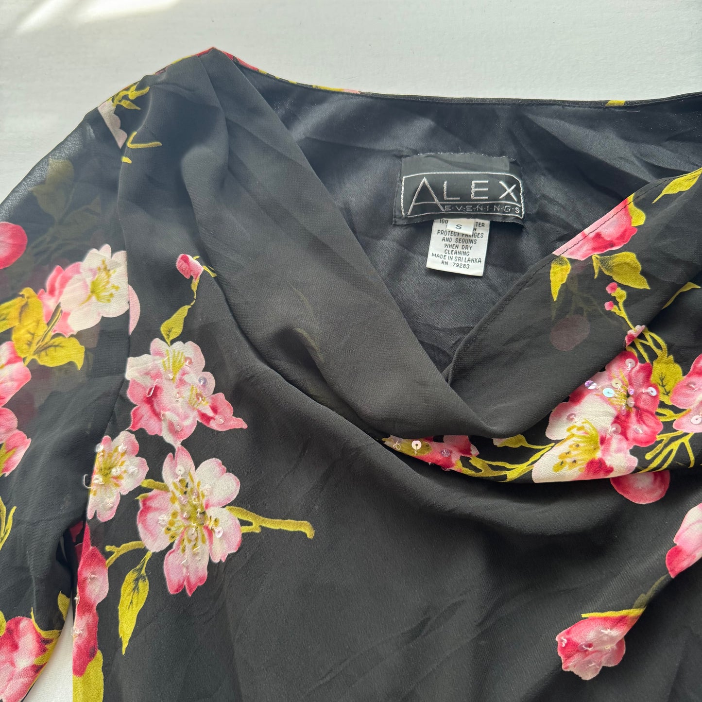 Beautiful black longsleeve (S)