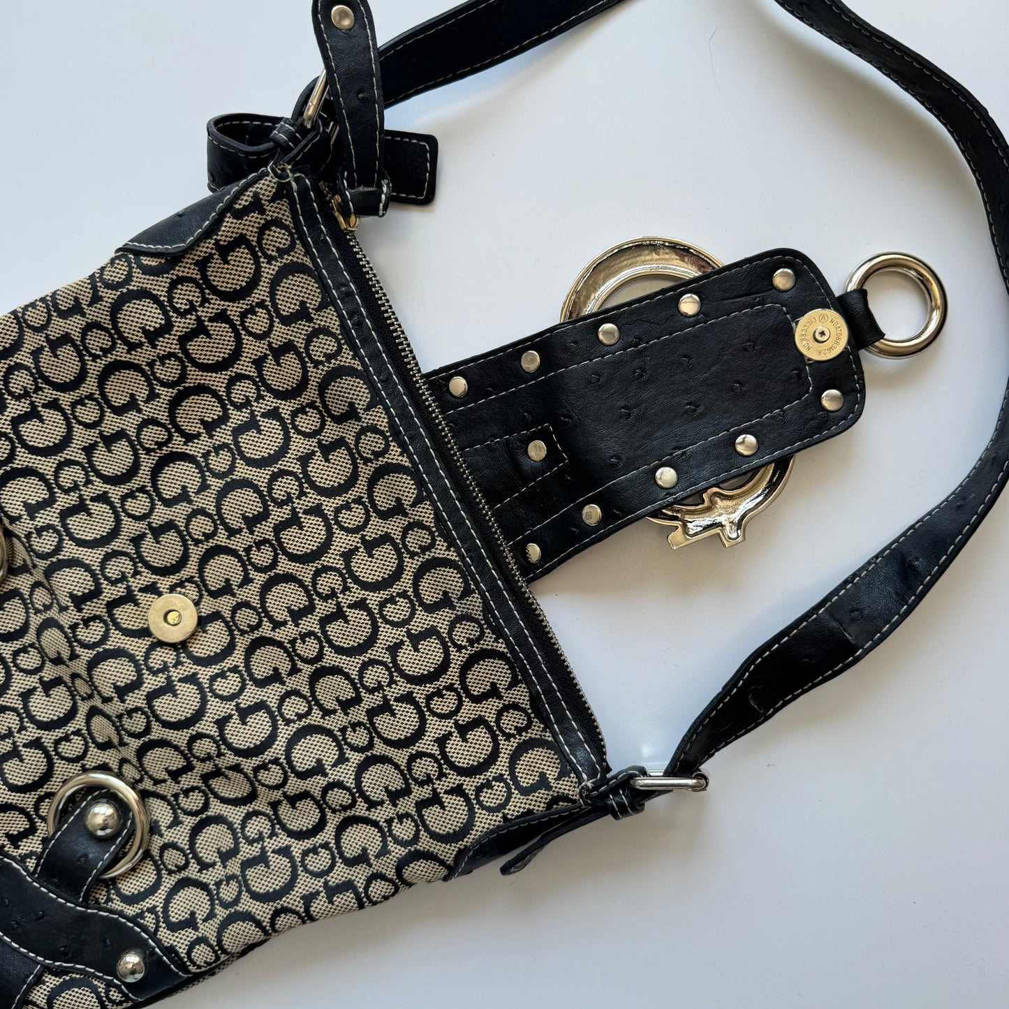 Brown Guess crossbody bag