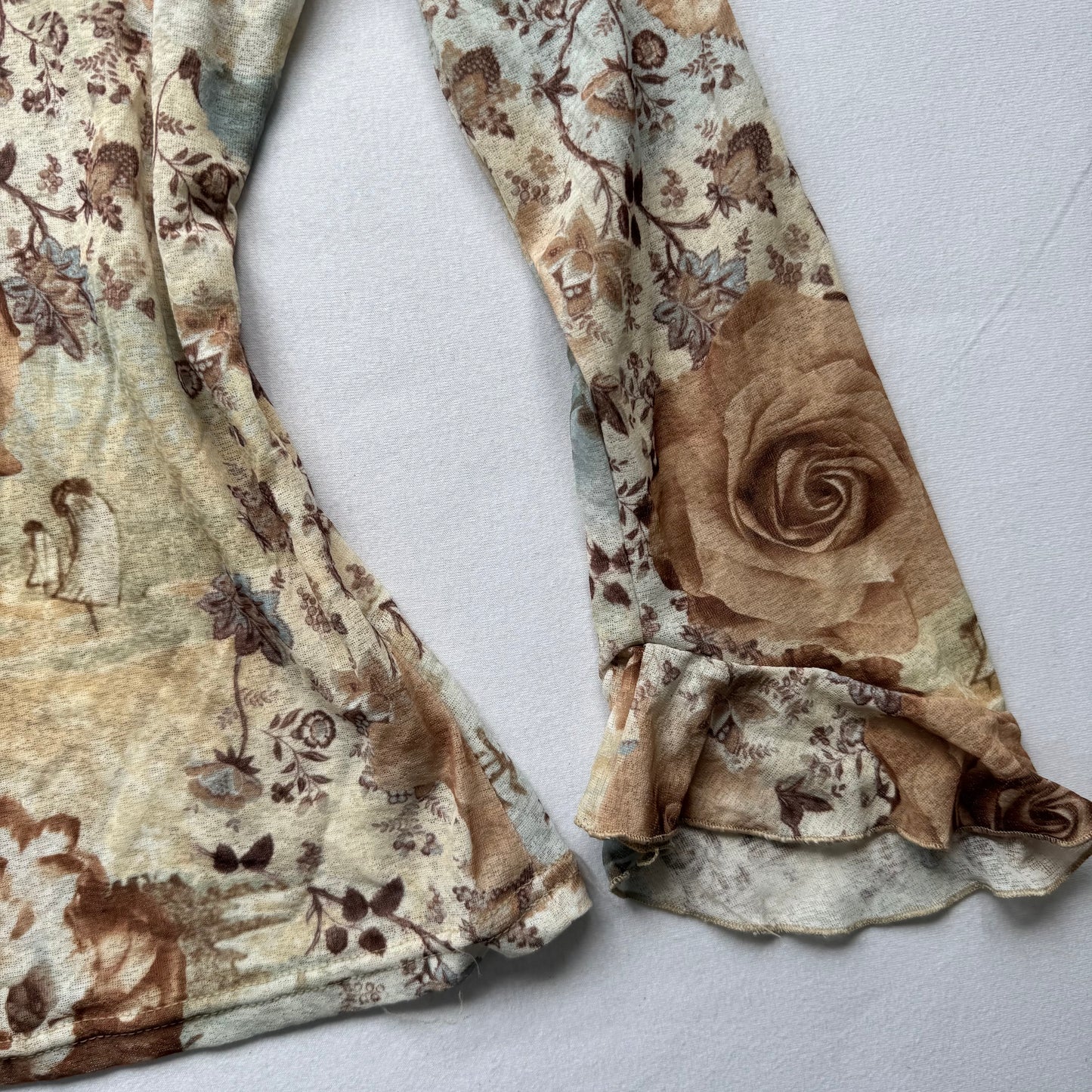 Vintage floral ruffle longsleeve (L)