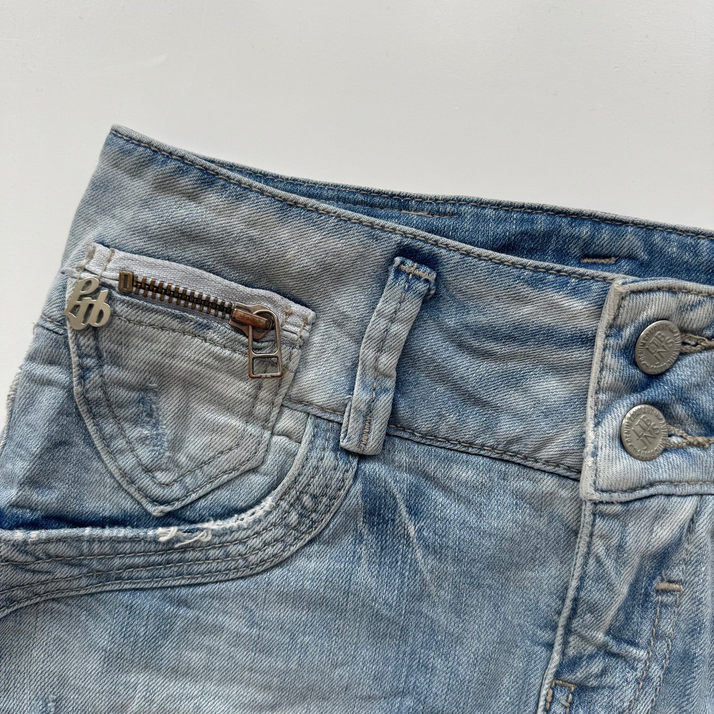 Denim mini skirt (XS)