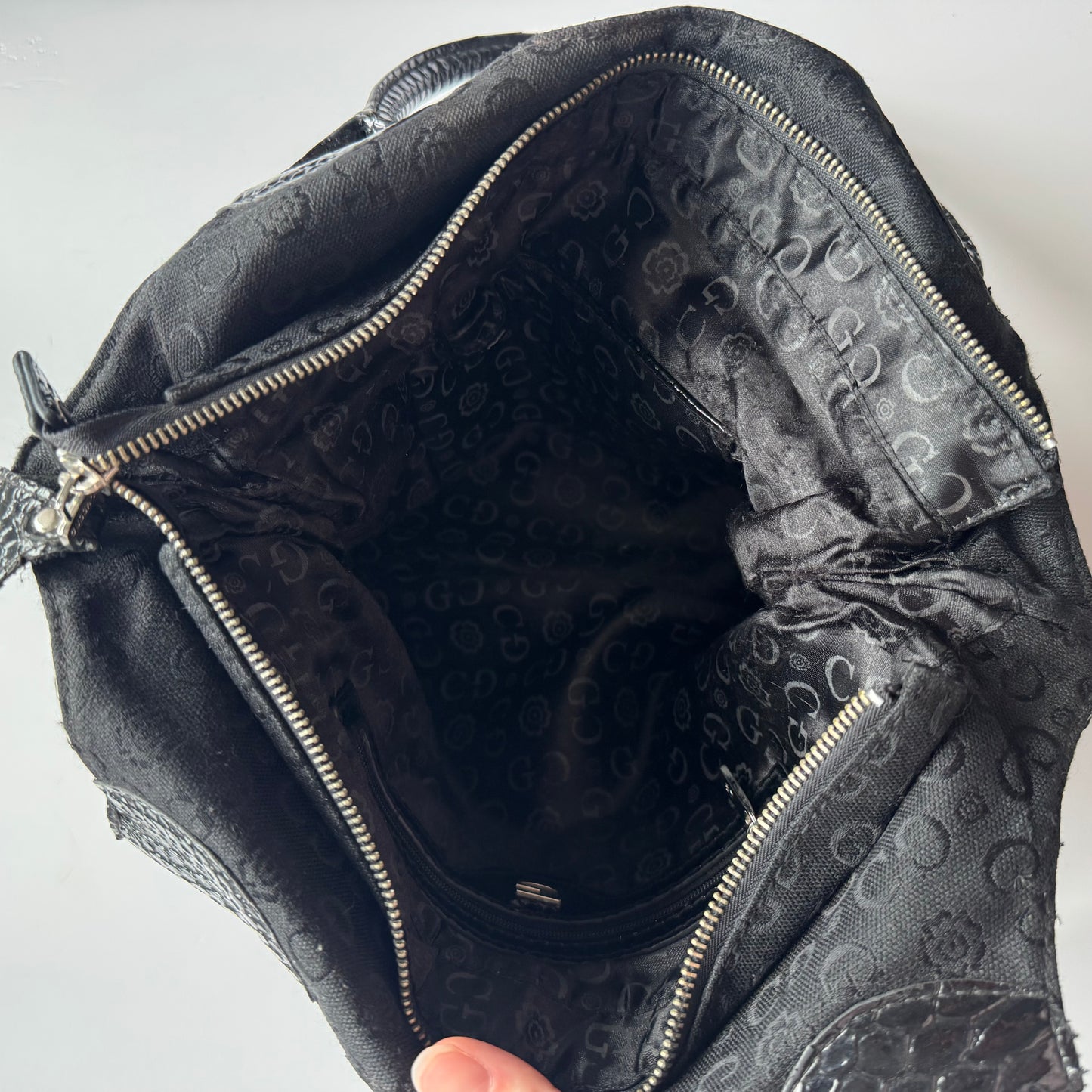 Black Gussaci Shoulder bag