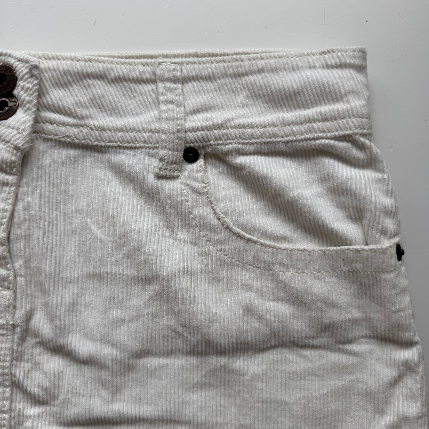 White Y2K Mini Skirt (S)