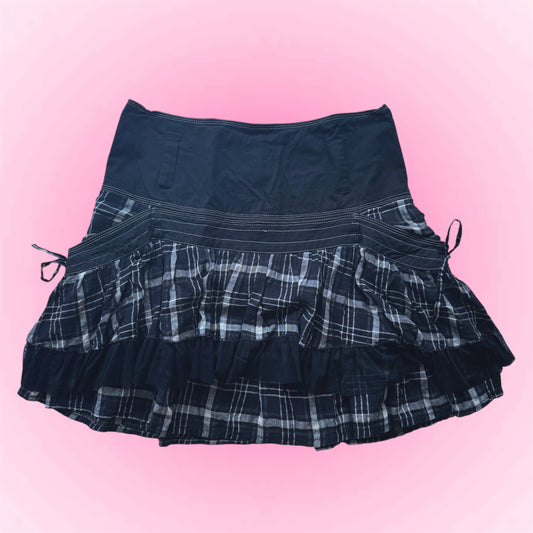 Vintage black ruffle skirt (M)