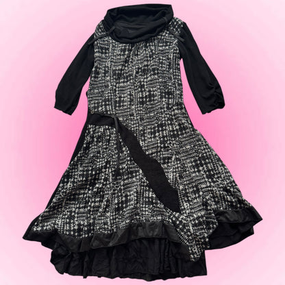 Black vintage dress (M)