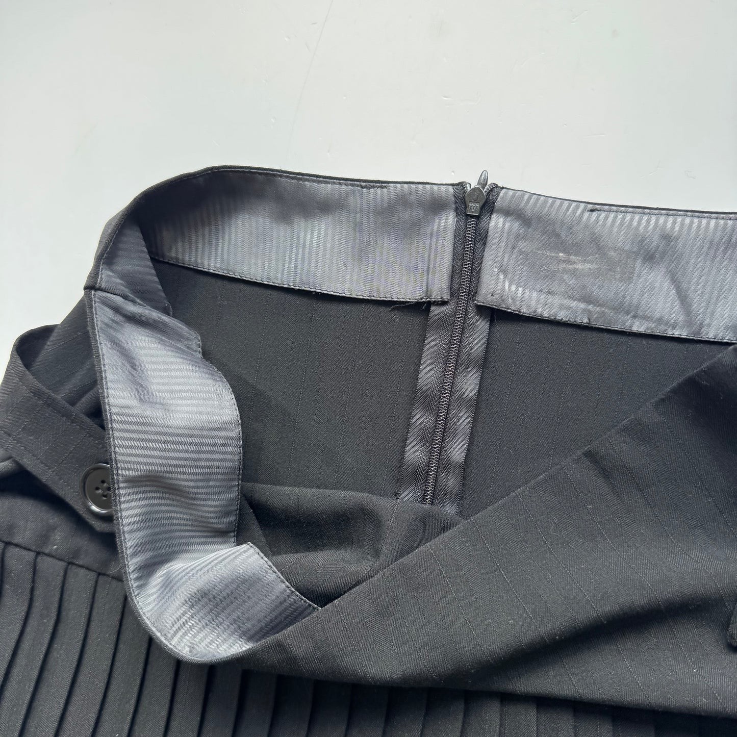 Black Pleated Mini Skirt (S)