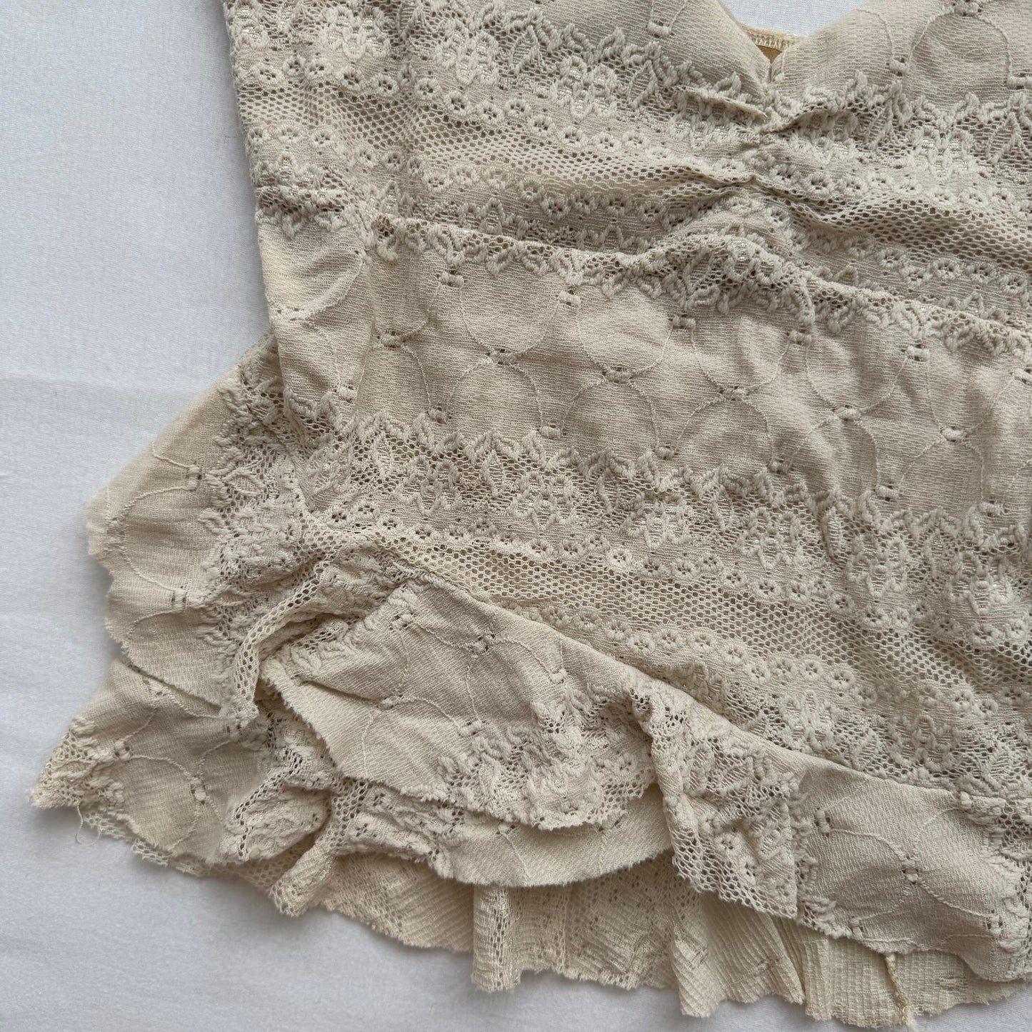 Vintage lace ruffle cami (S)