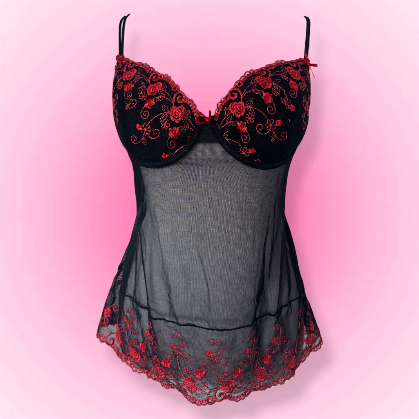 Black Embroidered Y2k Top (80C)