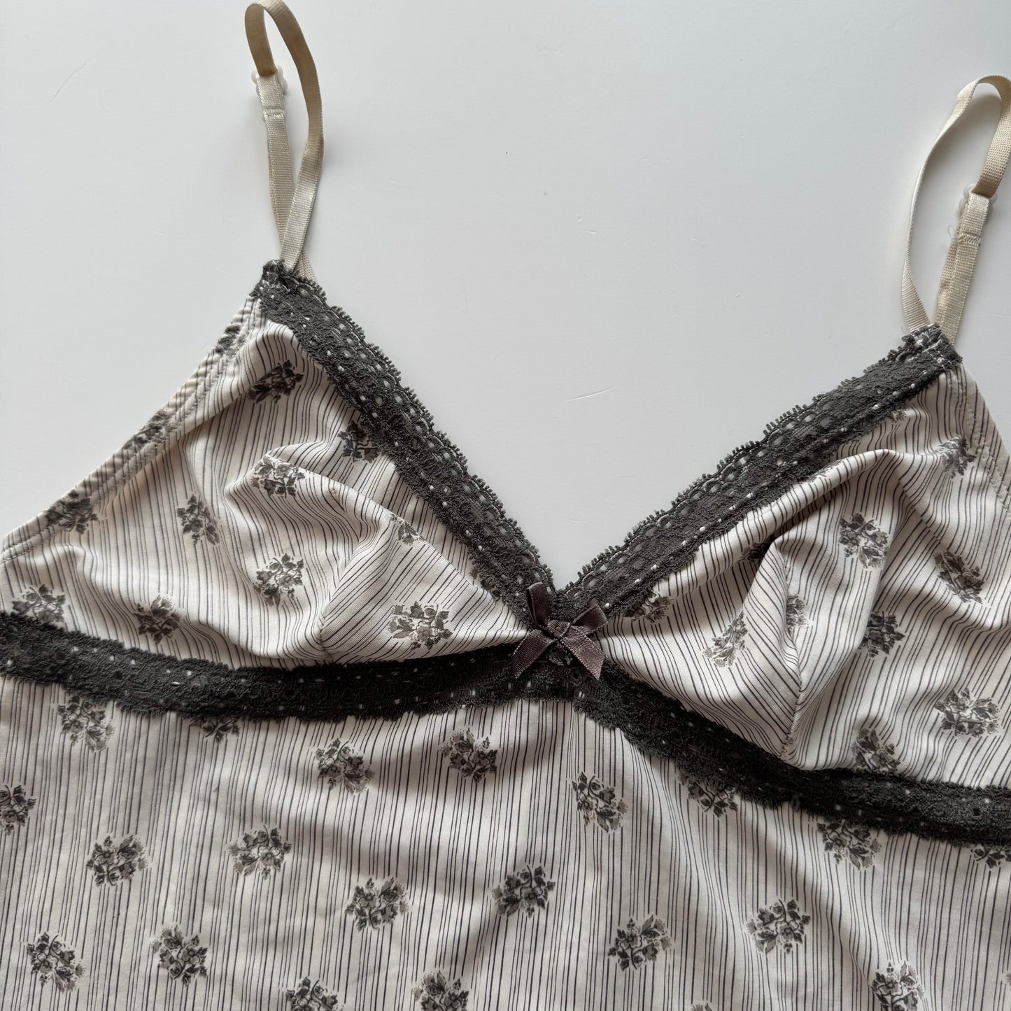 White Y2K cami top (M)
