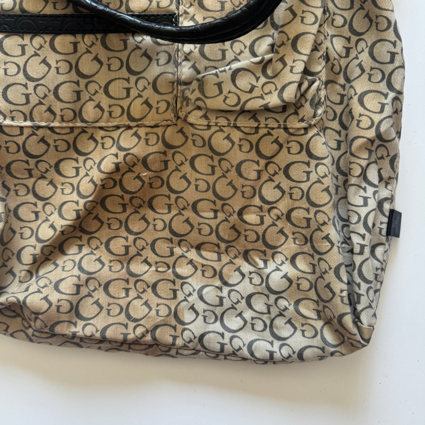 Black guess bag