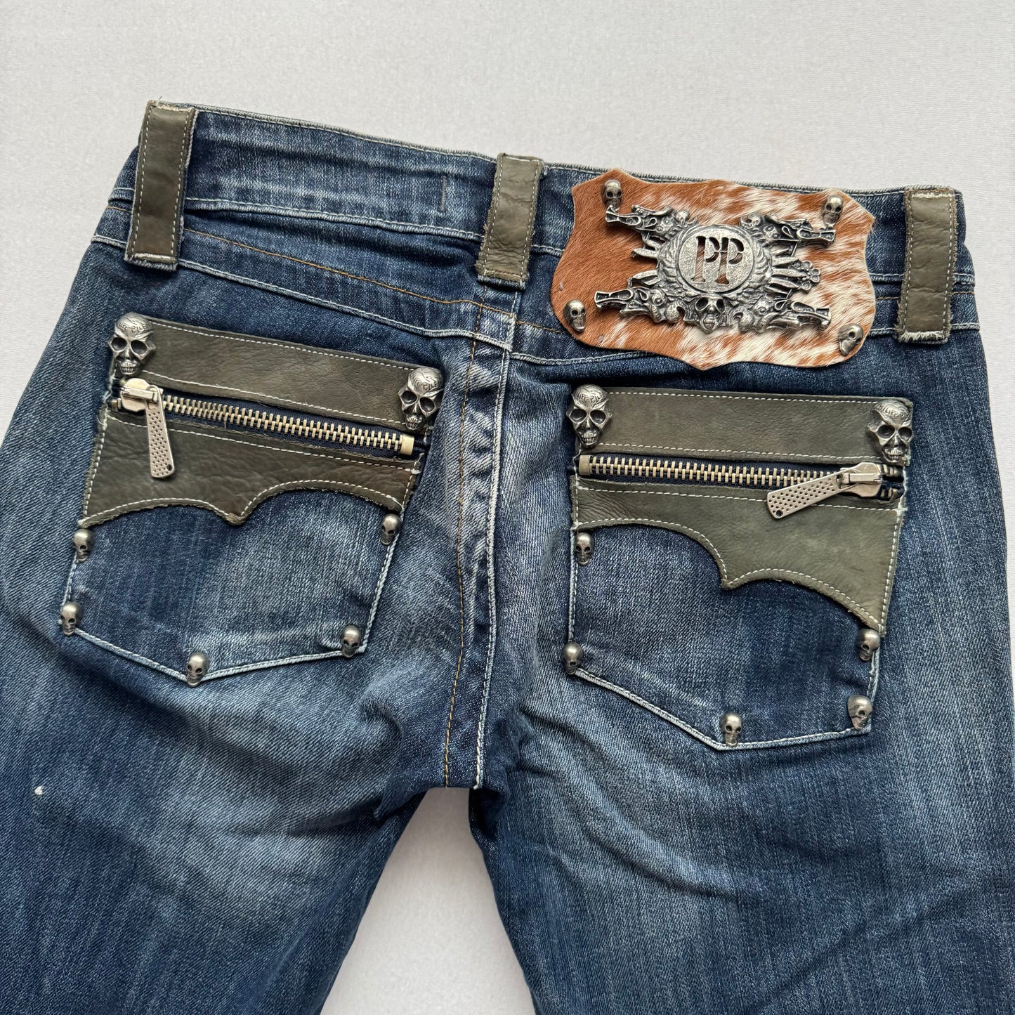 Grunge straight leg jeans (27)