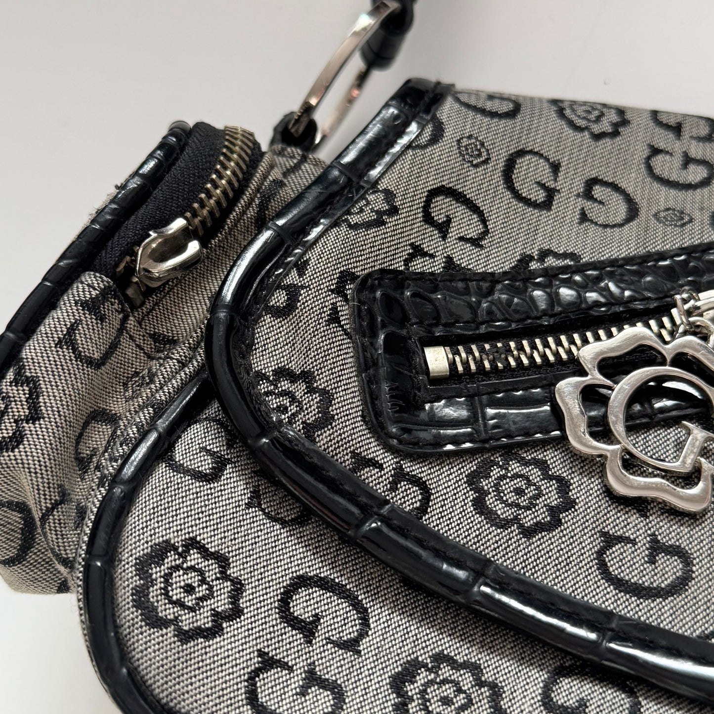 Grey Y2k shoulder bag