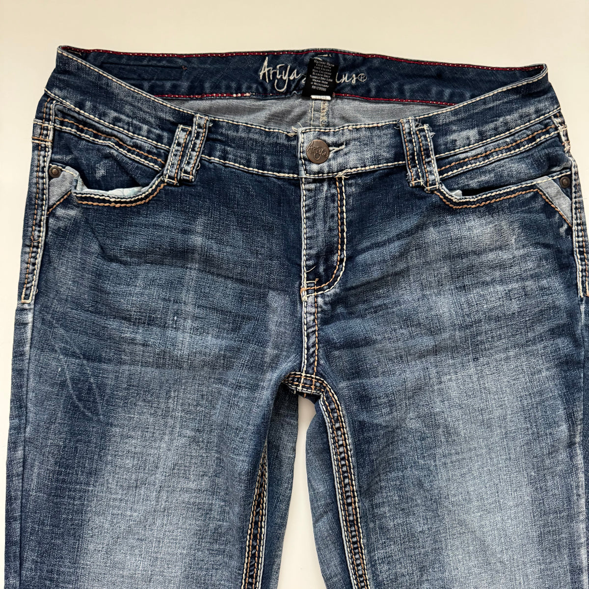 Blue Vintage Low-Rise Flared Jeans (S/M)