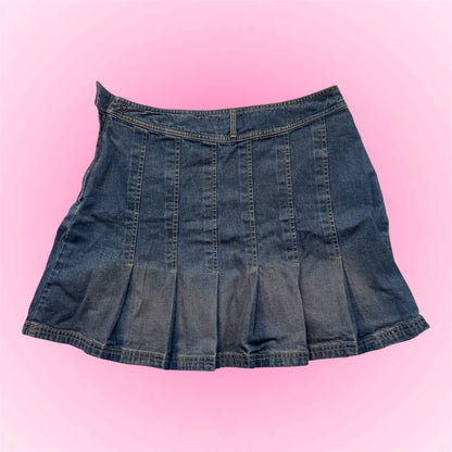 Vintage Denim Mini Skirt (M)