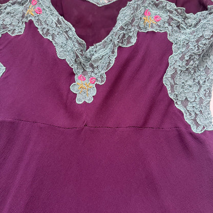 Lace Slip Dress Betsey Johnson (XS)