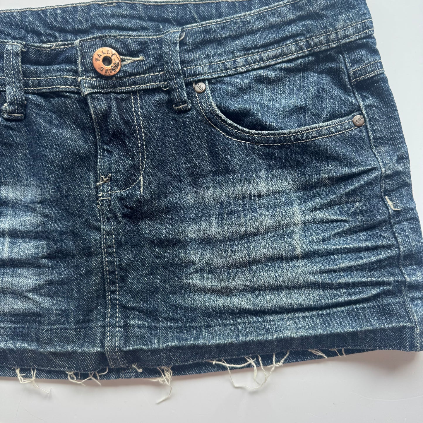 Y2k denim mini skirt (M)